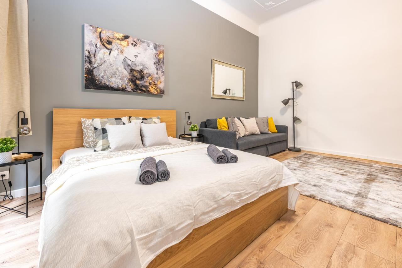 Deluxe Kazincy Apartment In The Heart Of Budapest Extérieur photo