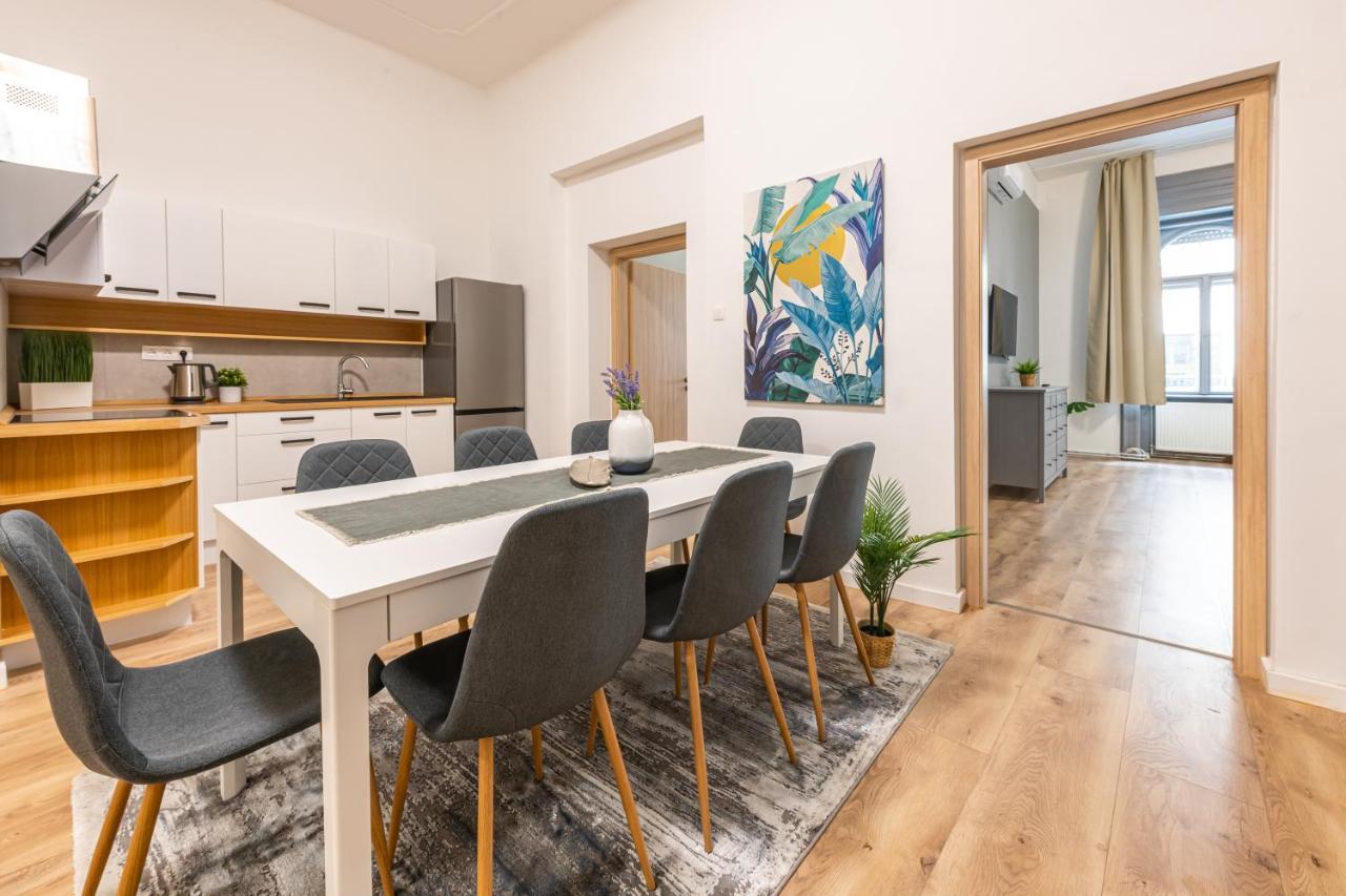 Deluxe Kazincy Apartment In The Heart Of Budapest Extérieur photo