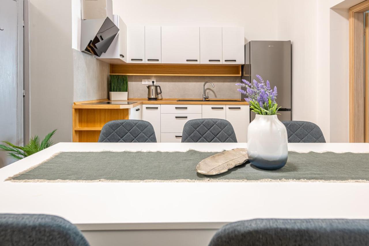Deluxe Kazincy Apartment In The Heart Of Budapest Extérieur photo